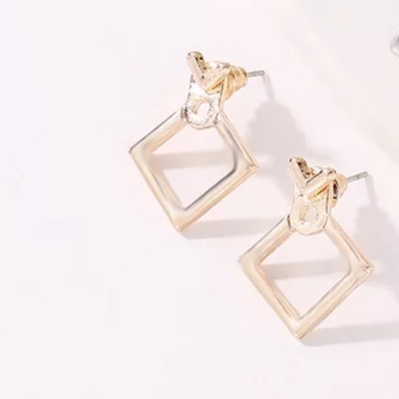 Cute Earrings 🍇🍇🍇🍇 - Picture 5 of 7